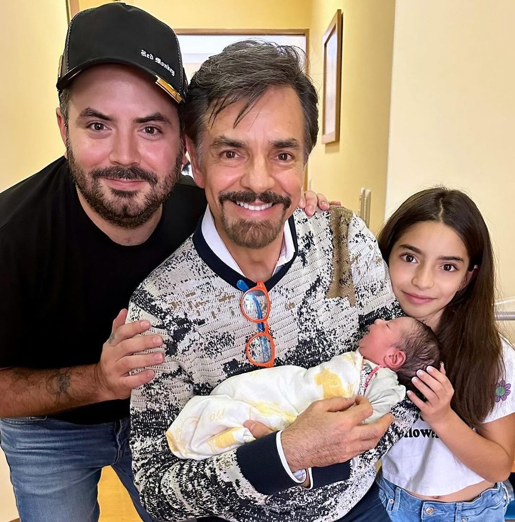 Eugenio Derbez, José Eduardo Derbez y Aitana Derbez, Tessa Derbez