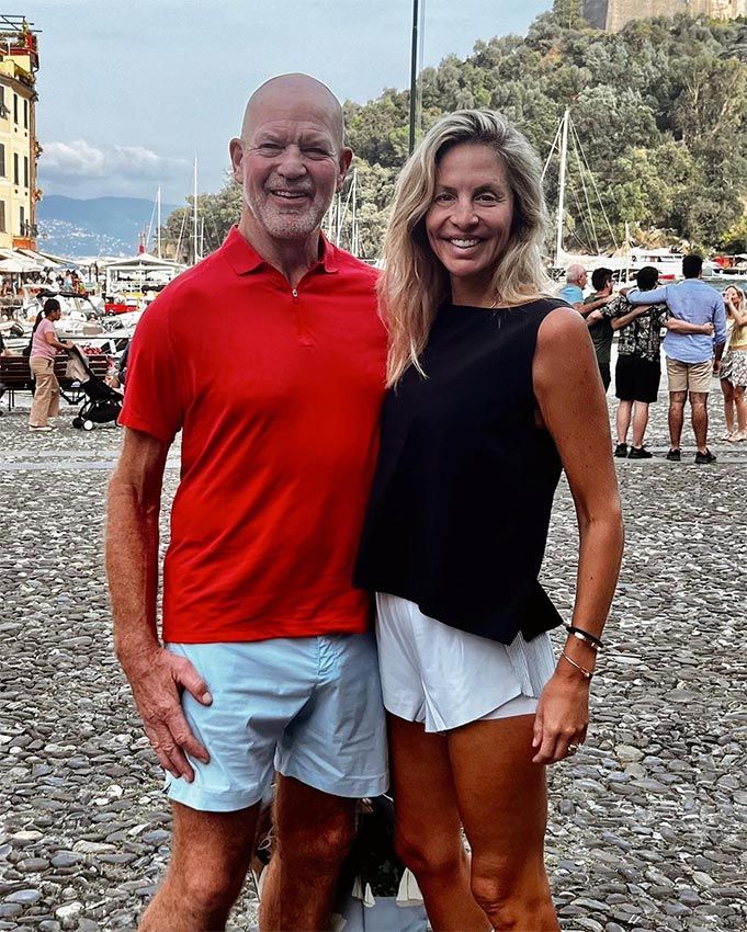 Chip Wilson, fundador de Lululemon, y su esposa Summer