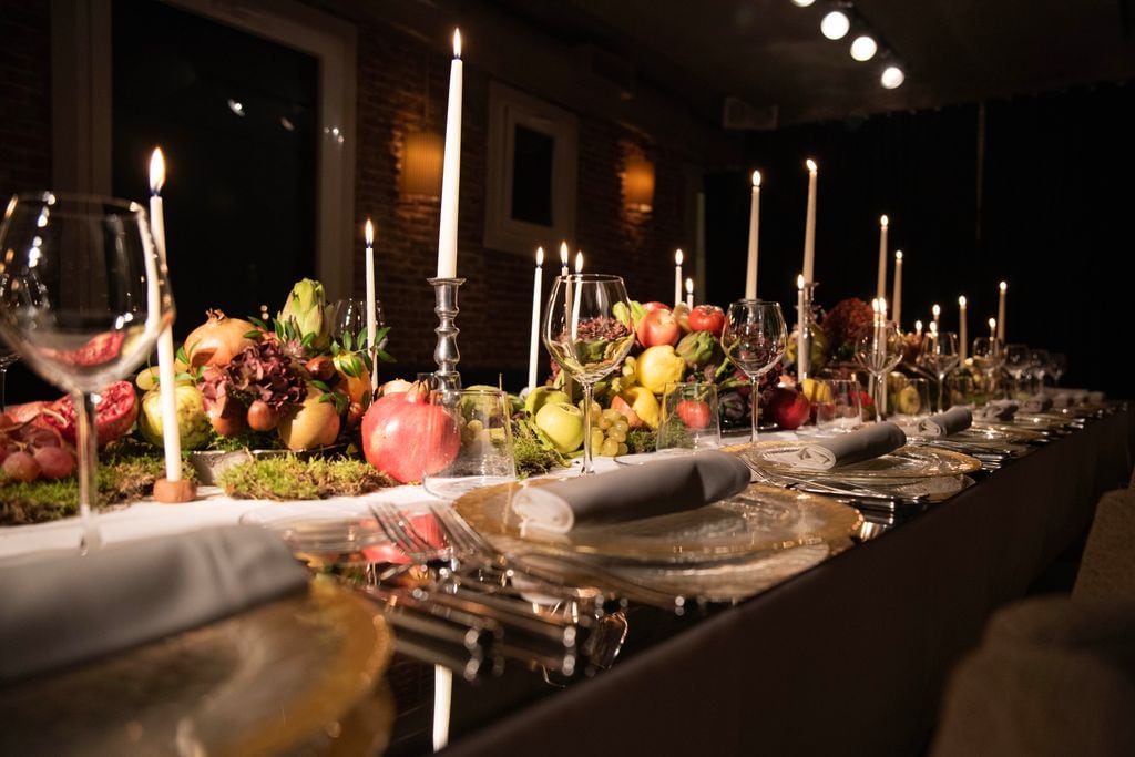 Decoración de mesa de Xicaru para una cena de Inés Martín Alcalde