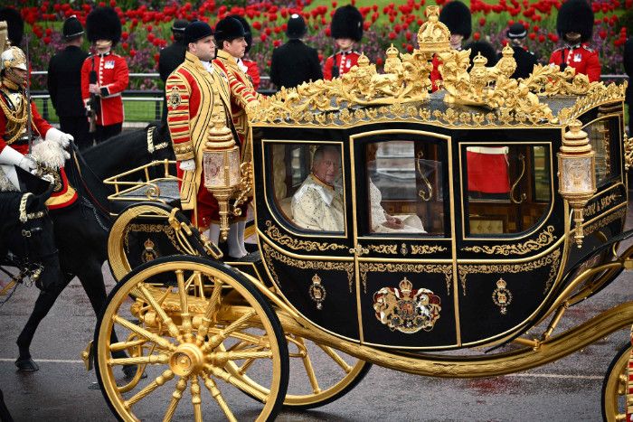 La Procesión de coronación y la Procesión del Rey