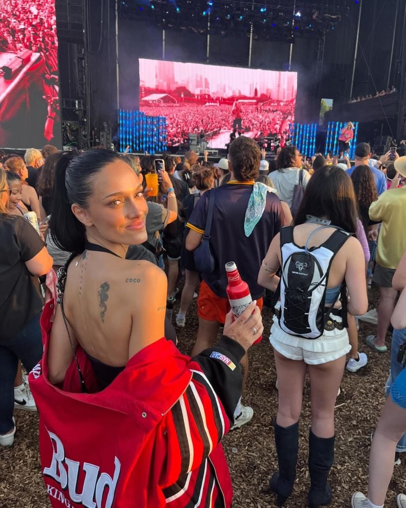 Oriana se divirtió bailando y cantando en Lollapalooza.