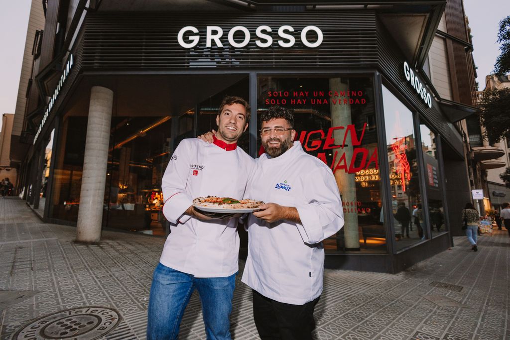 Vincenzo Capuano, uno de los 'pizzaioli' más reconocidos en Nápoles y Fabrizio Polaco, capo di producto de Grosso Napoletano