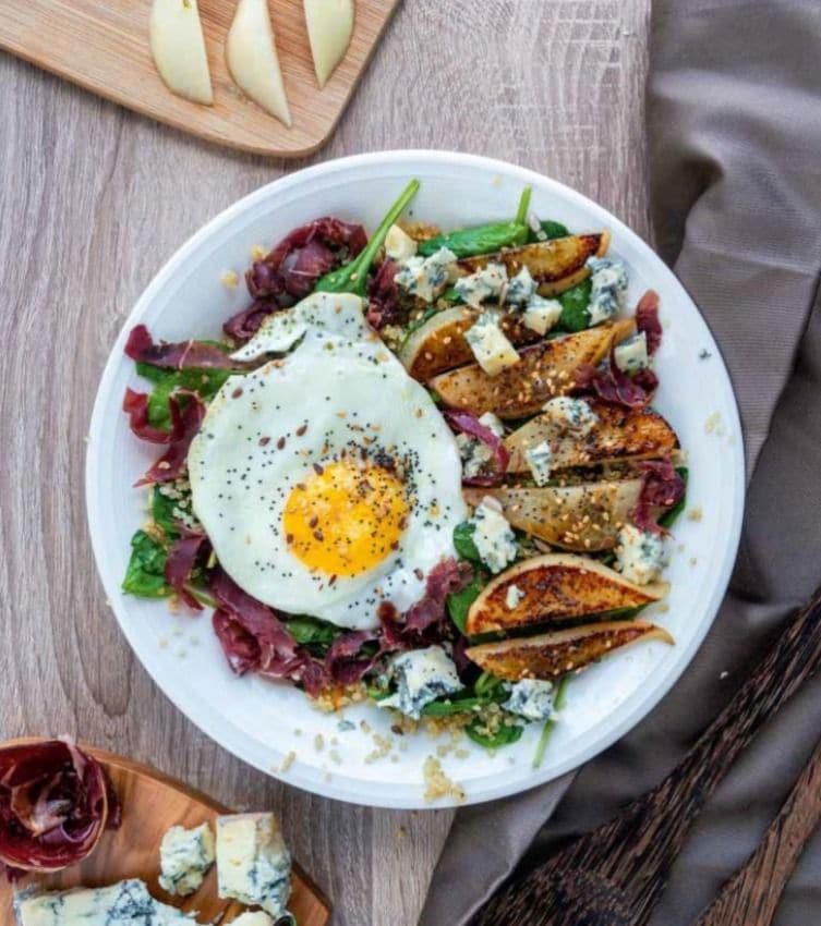 ensalada-cecina-queso-huevo