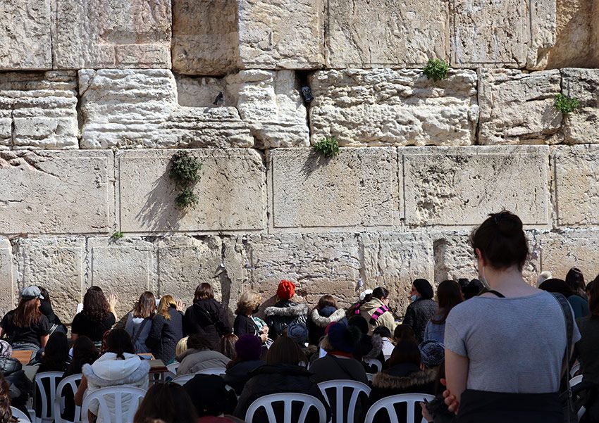 Zona donde rezan las mujeres en el Muro de las Lamentaciones de Jerusalén