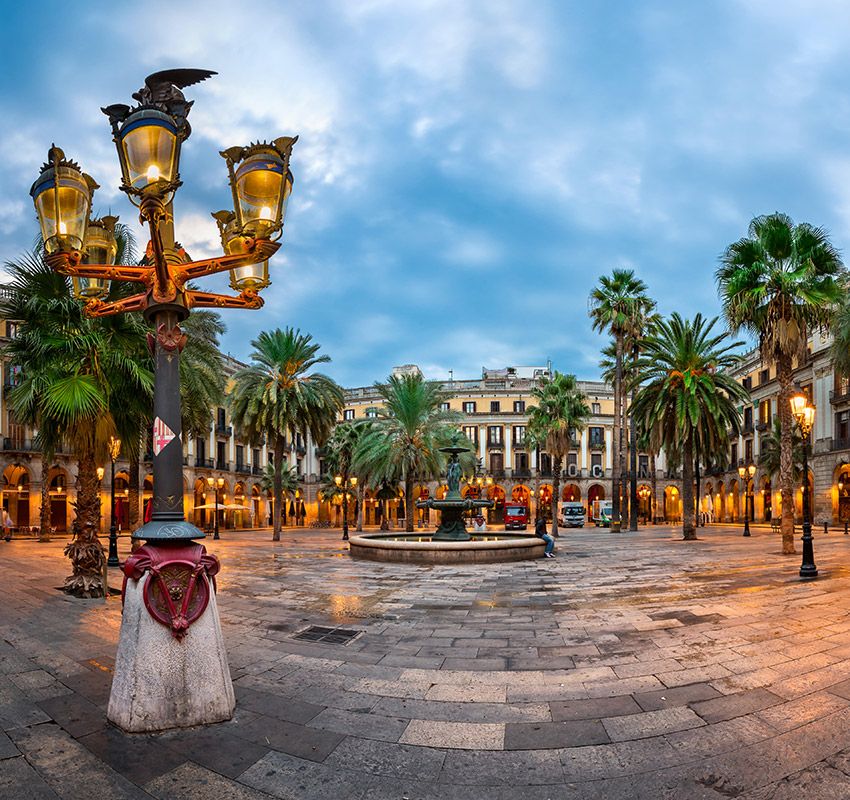 Plaza Real, Barcelona, Barrio Gótico