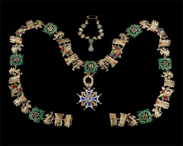 El Collar de la Orden de Carlos III