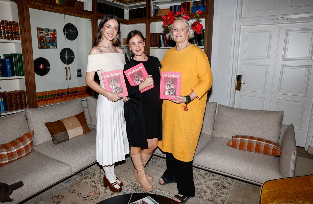 Palito, Lucia y Jara Dominguin en la premiere del libro Casa Dominguin