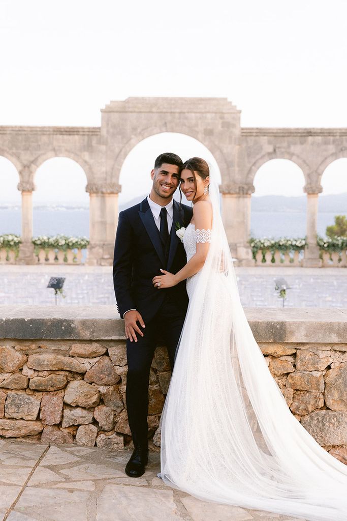 Sandra Garal y Marco Asensio en el día de su boda