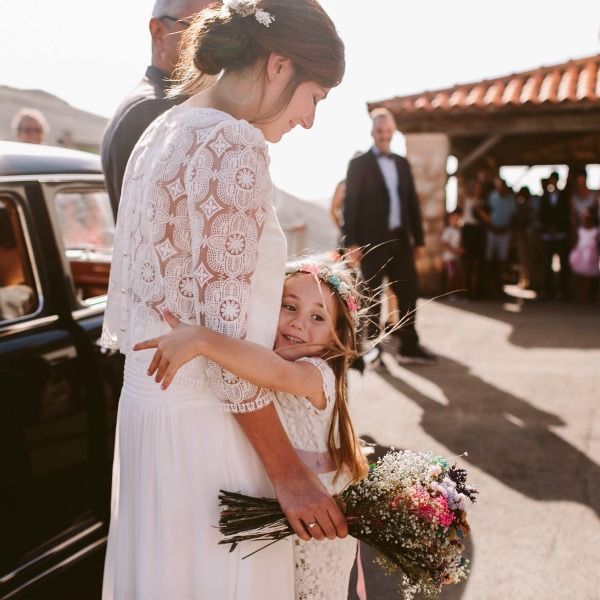 Muchas veces los 'peques' forman parte integral de la boda, sobre todo si la pareja ya tiene hijos, o alguno de los novios tiene un ahijado o un amigo íntimo con niños. © People Producciones
