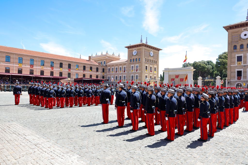 Entrega de los despachos de empleo en la academia general militar de Zaragoza el 3 de julio de 2024