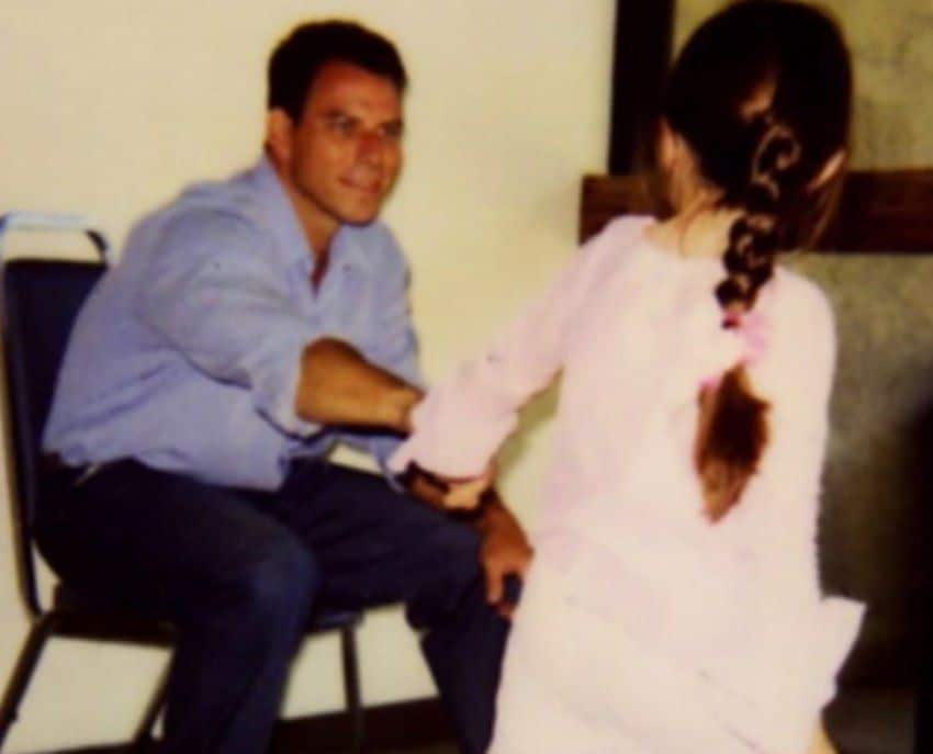 Erik Menéndez con su hija Talia