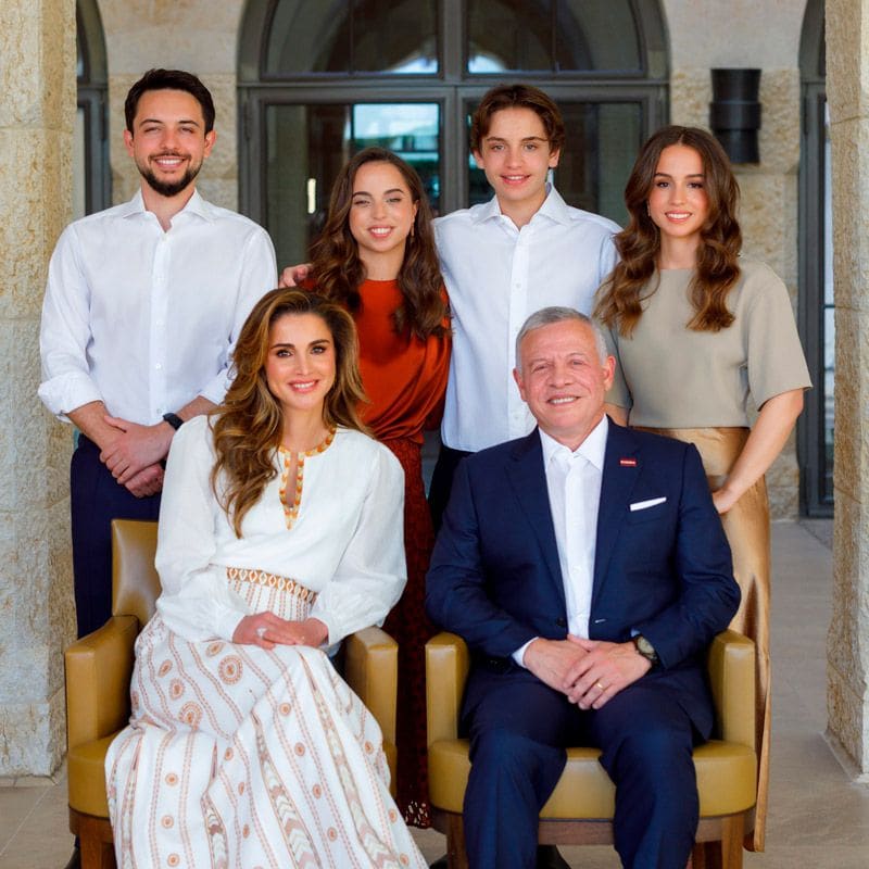 Los Reyes de Jordania con sus cuatro hijos