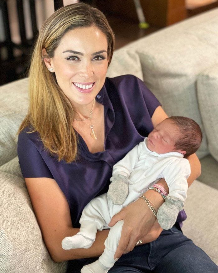 Jacky Bracamontes y su sobrino Leoné