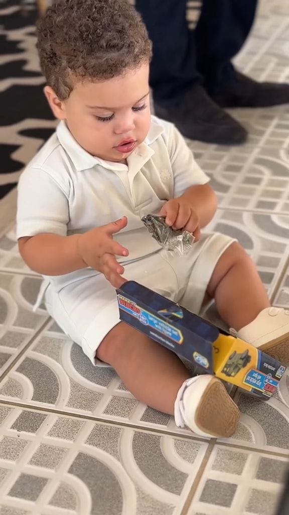 Francisca Celebra el primer cumpleaños de su hijo, Franco