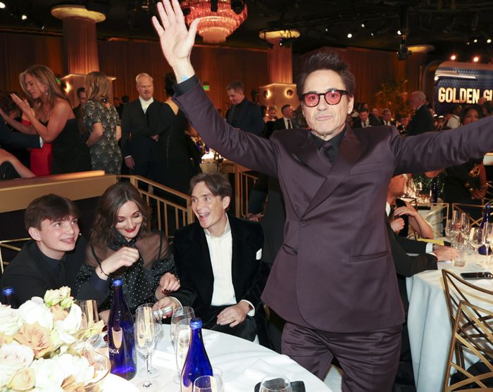 Cillian Murphy con su mujer y su hijo en los Globos de Oro