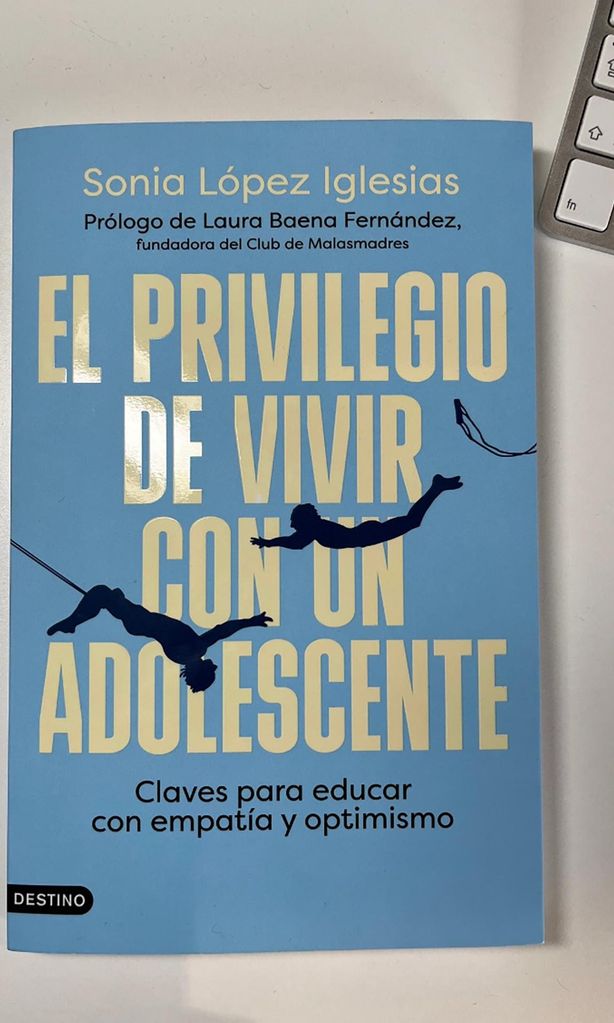 Libro El privilegio de vivir con una adolescente