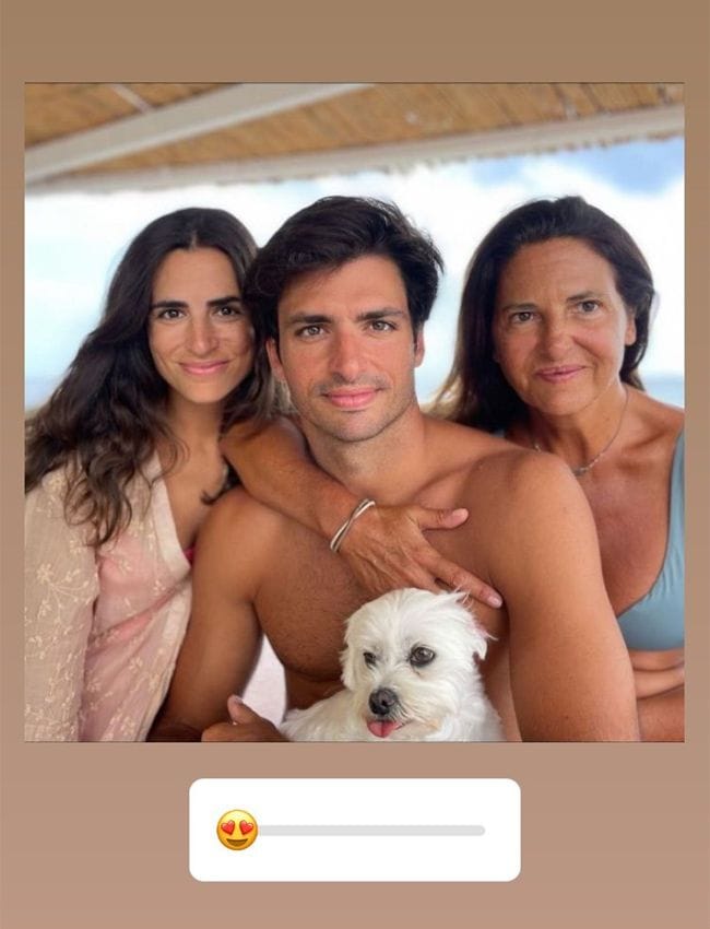 Carlos Sainz felicita a su hermana Blanca