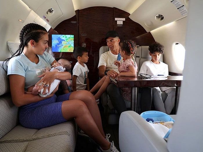 Georgina Rodríguez y Cristiano Ronaldo: primeras vacaciones con sus cinco hijos
