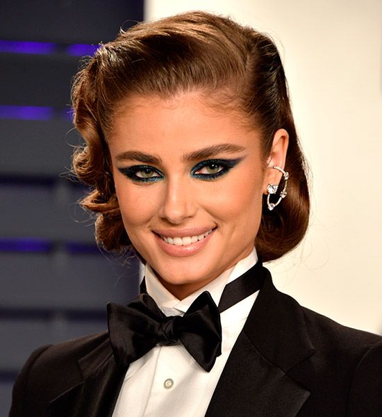 maquillaje-ojos-flecha-taylor-hill-1zz