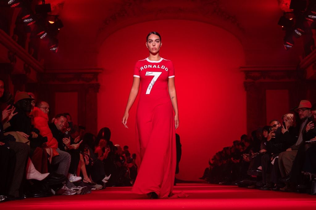 Georgina Rodriguez Vetements Paris Fashion Week 