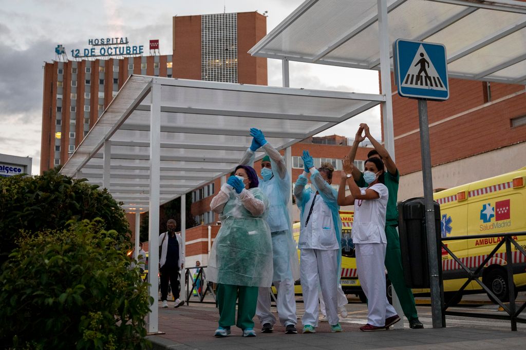 Aplauso sanitario en el 12 de octubre