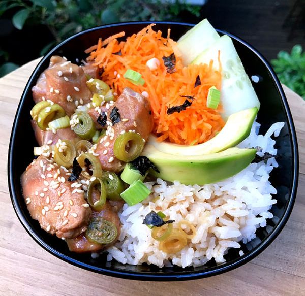 'Poke de atún', servido en en el ‘Bar Ceviche’ (en el madrileño Mercado de San Ildefonso).
