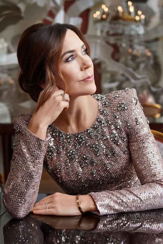 La princesa de Gales deslumbra con un vestido de lentejuelas rosa y joyas de la reina Isabel II