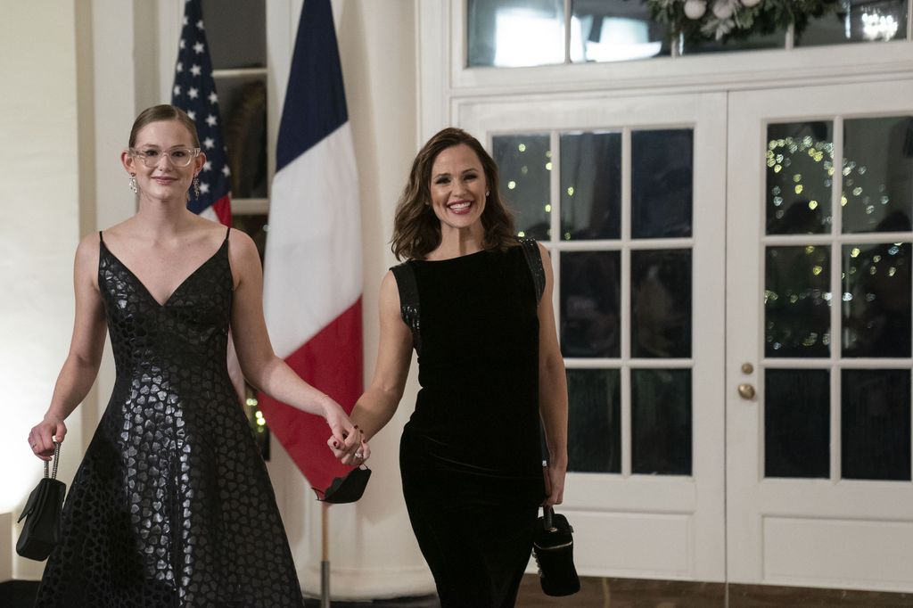 Violet Affleck y Jennifer Garner acudieron a una cena de Estado en la Casa Blanca en 2022.