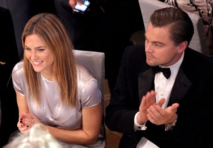 Bar Refaeli y Leonardo DiCaprio