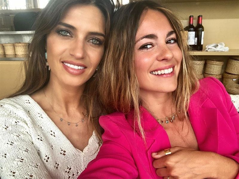 Sofía Ellar y Sara Carbonero