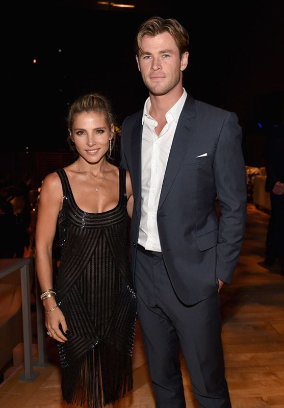 Elsa Pataky y Chris Hemsworth en un acto