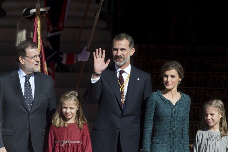 El saludo de la Familia Real​