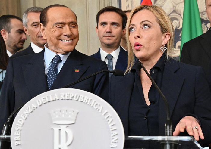 Berlusconi con Giorgia Meloni