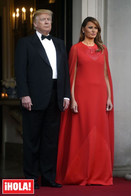 melania-vestido-rojo-hola