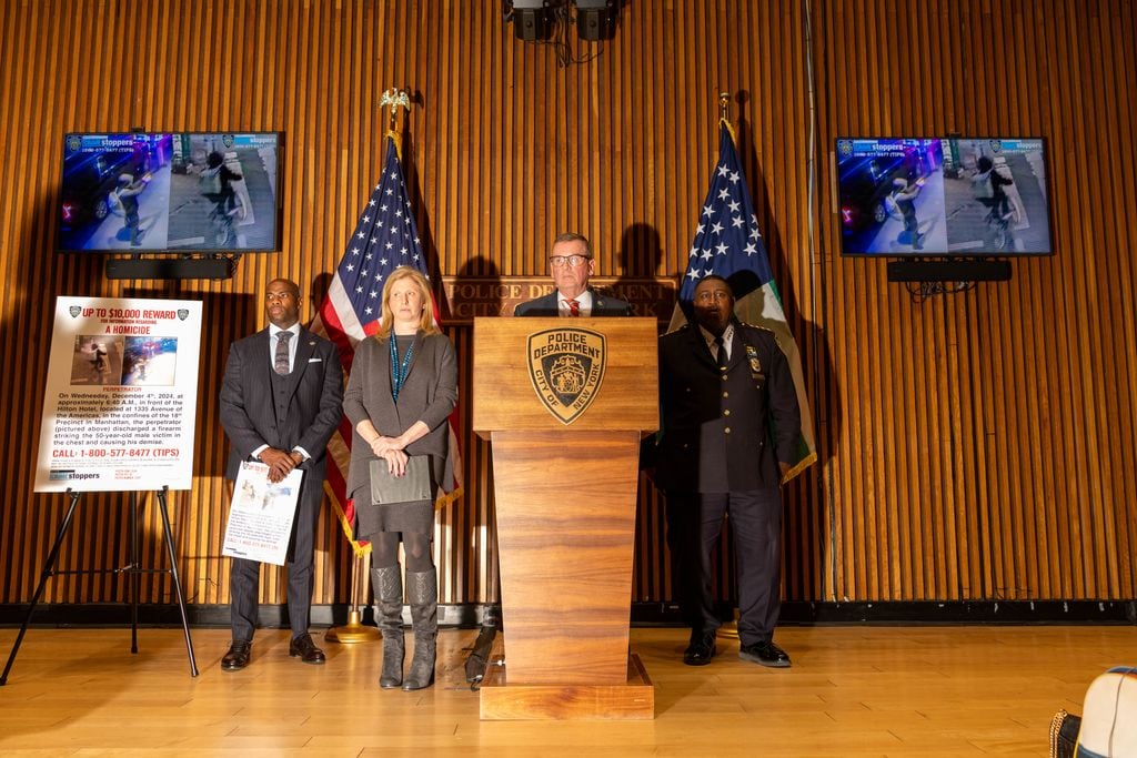 Asesinan a tiros en Manhattan al CEO de la mayor aseguradora médica de Estados Unidos