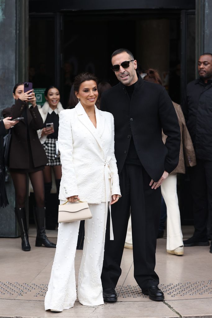  Eva Longoria y Mohammed Al Turki en el desfile de Elie Saab