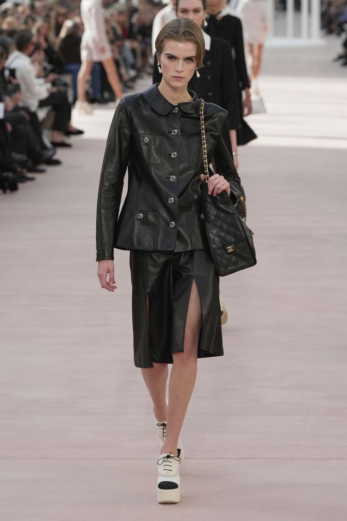 Paris Fashion Week: Chanel Primavera/Verano 2025