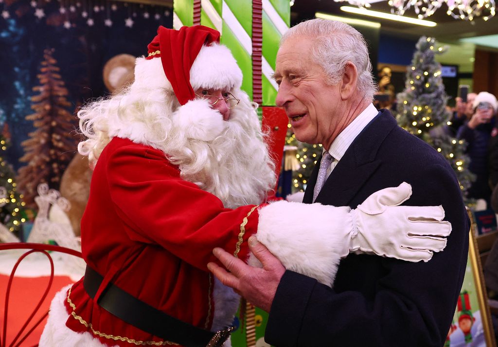 Carlos III durante un acto navideño