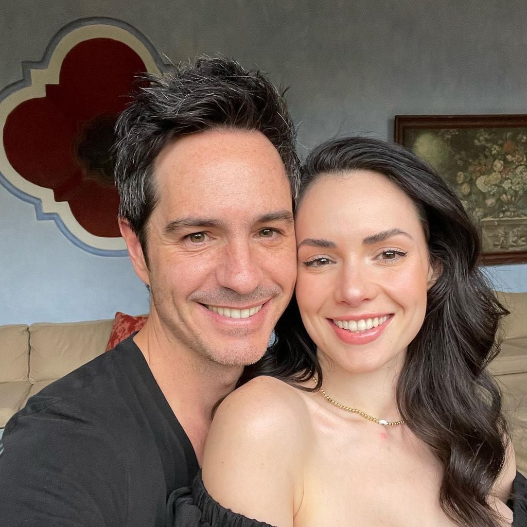 Mauricio Ochmann y su novia Paulina Burrola