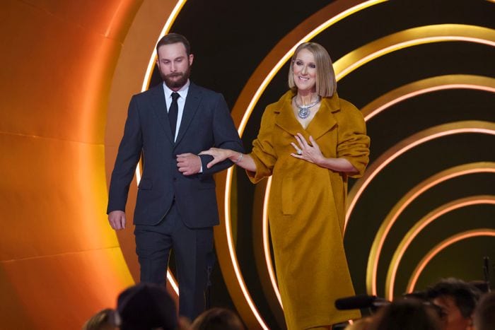 Céline Dion y su hijo mayor en los Grammy