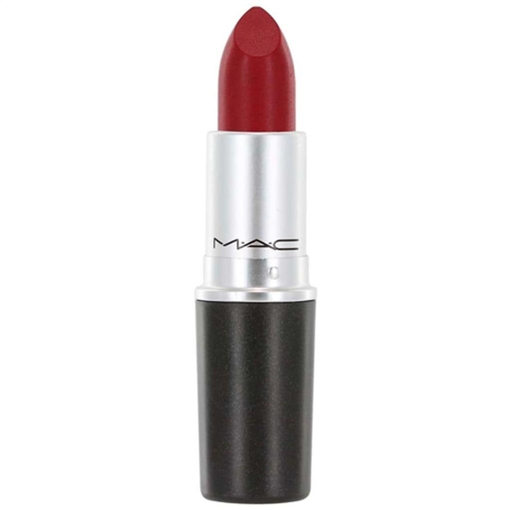 
Desde hace años, el labial rojo de MAC es infaltable en su make up

