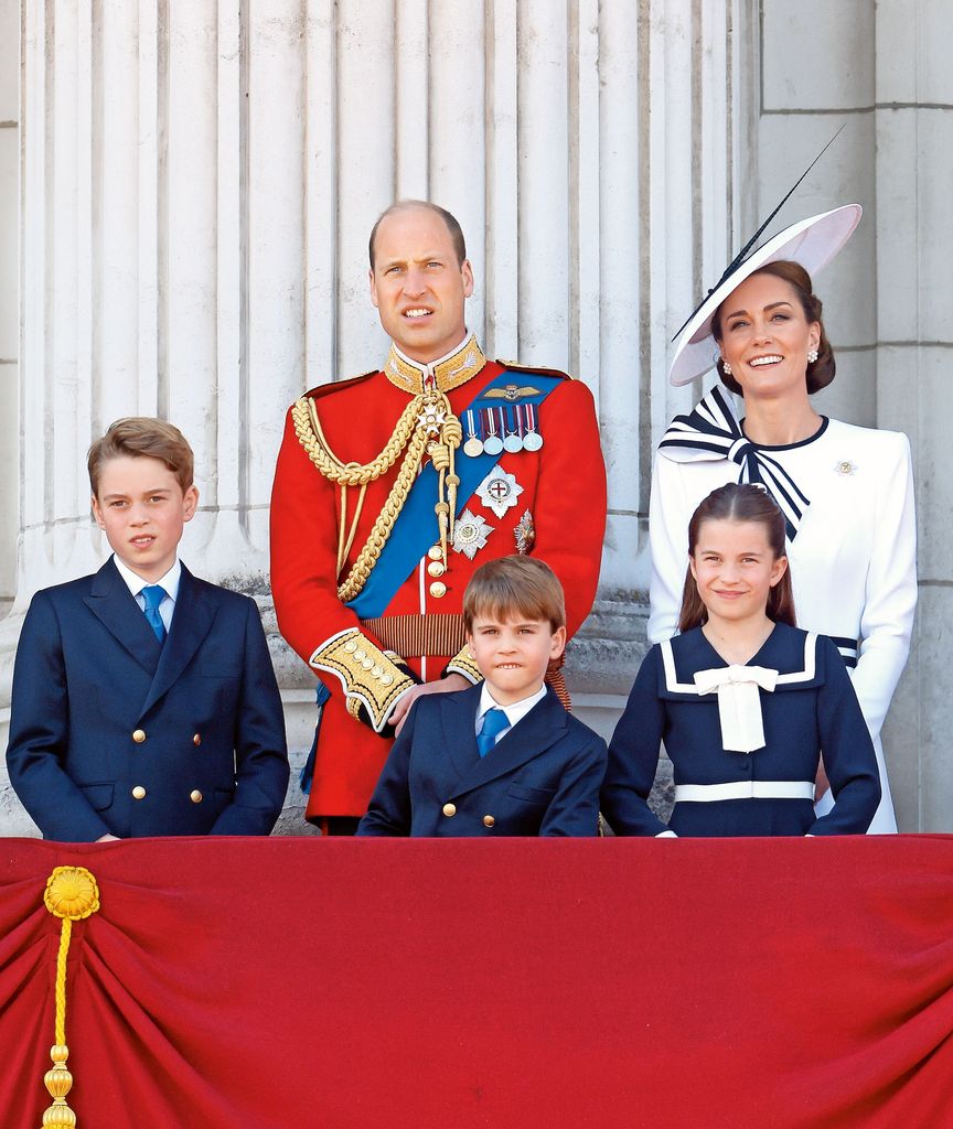 Los Príncipes de Gales con sus hijos en el Trooping the Colour