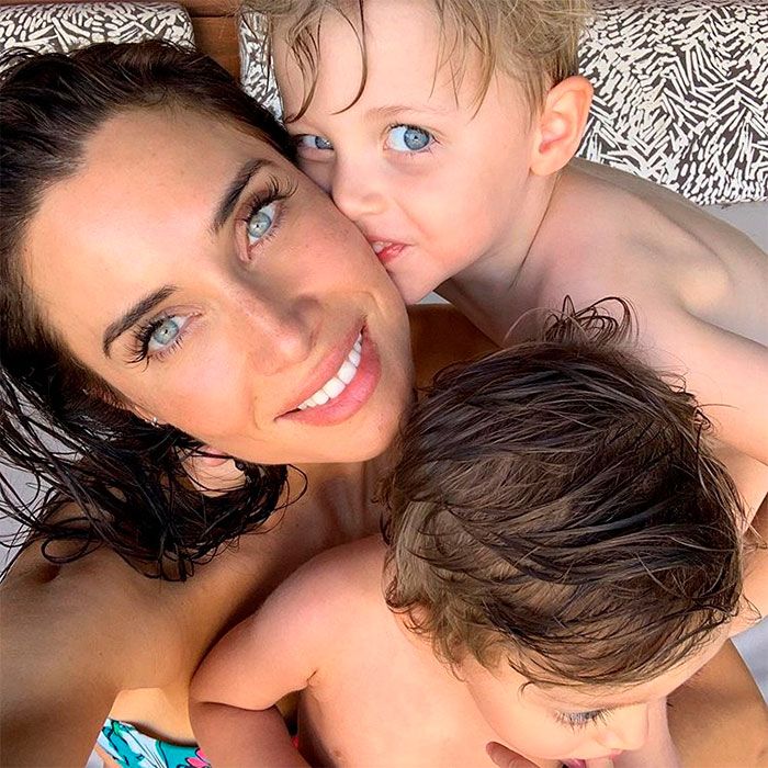 Pilar Rubio comparte una foto de pequeña y ¡es igual que uno de sus hijos!