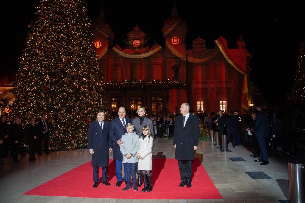 Familia Real de Mónaco en Acto Navideño