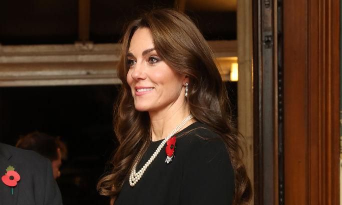 Kate Middleton rinde homenaje a la reina Isabel II llevando sus joyas