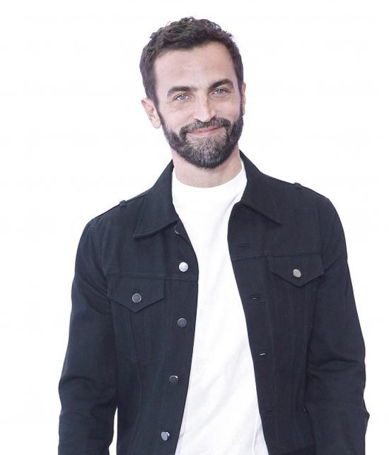 nicolas_ghesquiere_propia_firma_2