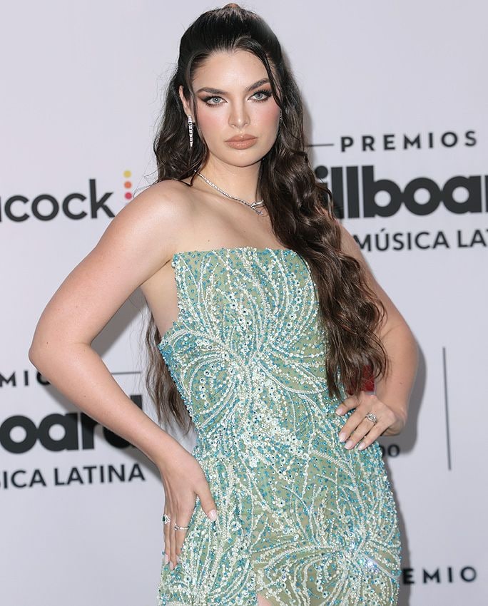 Nadia Ferreira, espectacular en los Premios Billboard de la Música Latina