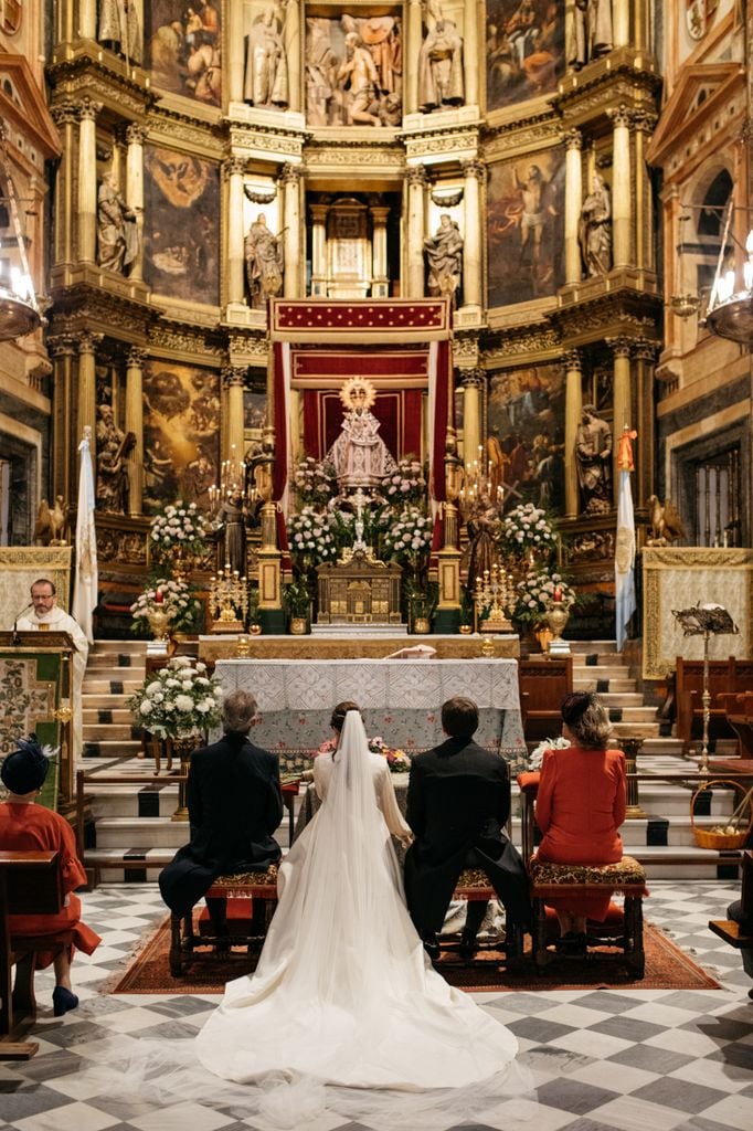 Boda católica en el Monasterio de Guadalupe en Cáceres