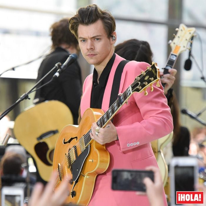 Harry Styles, devastado tras el fallecimiento de su padrastro