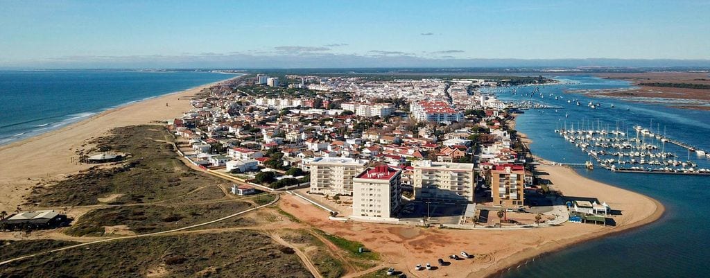 LAURA SÁNCHEZ RECORRIDO POR HUELVA HOLA4107